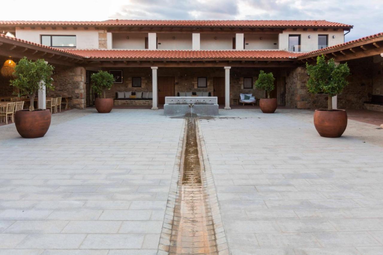 Habitat Cigueena Negra Valverde del Fresno Exterior photo