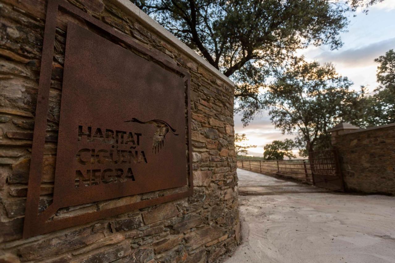 Habitat Cigueena Negra Valverde del Fresno Exterior photo