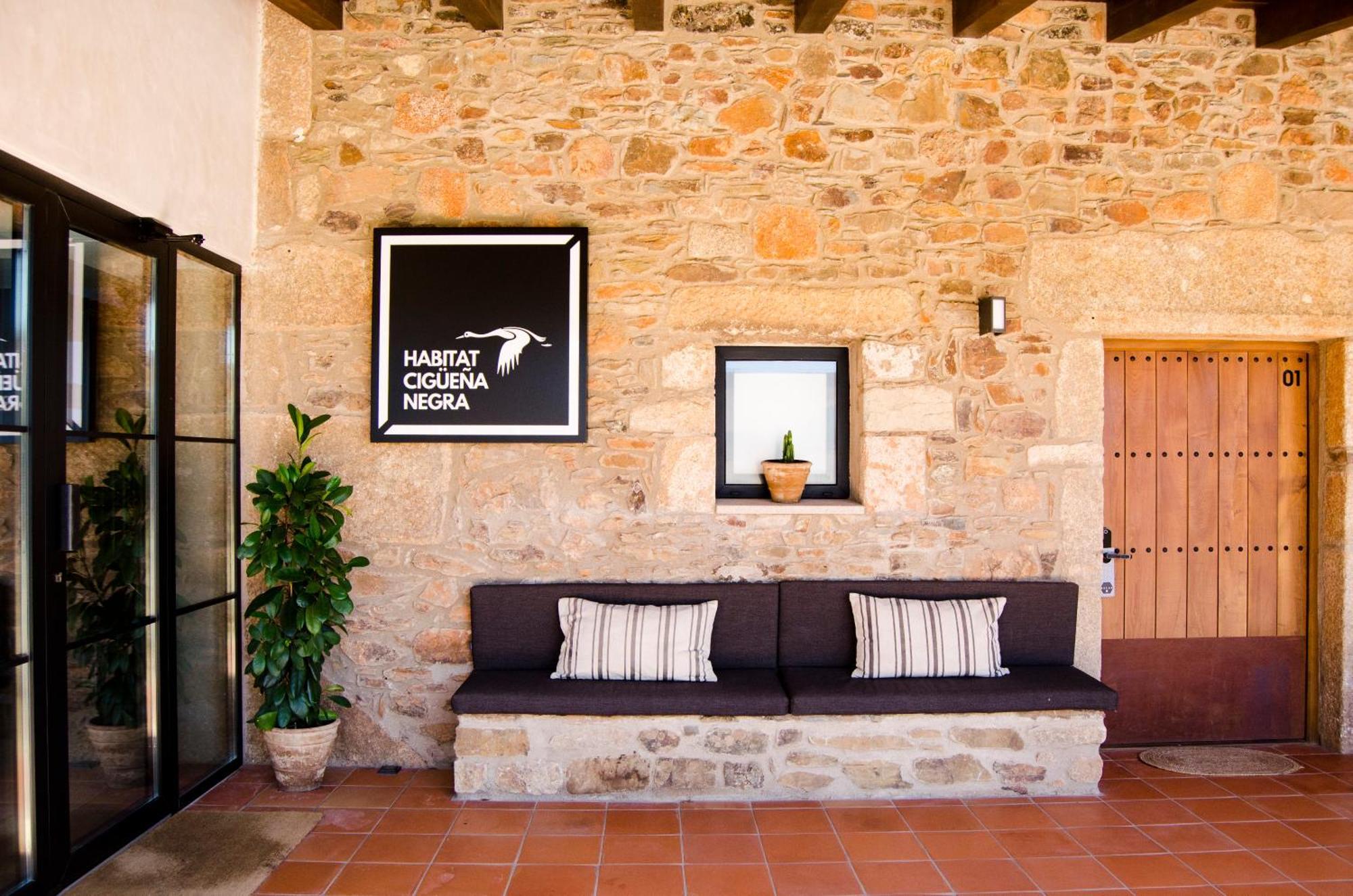 Habitat Cigueena Negra Valverde del Fresno Exterior photo